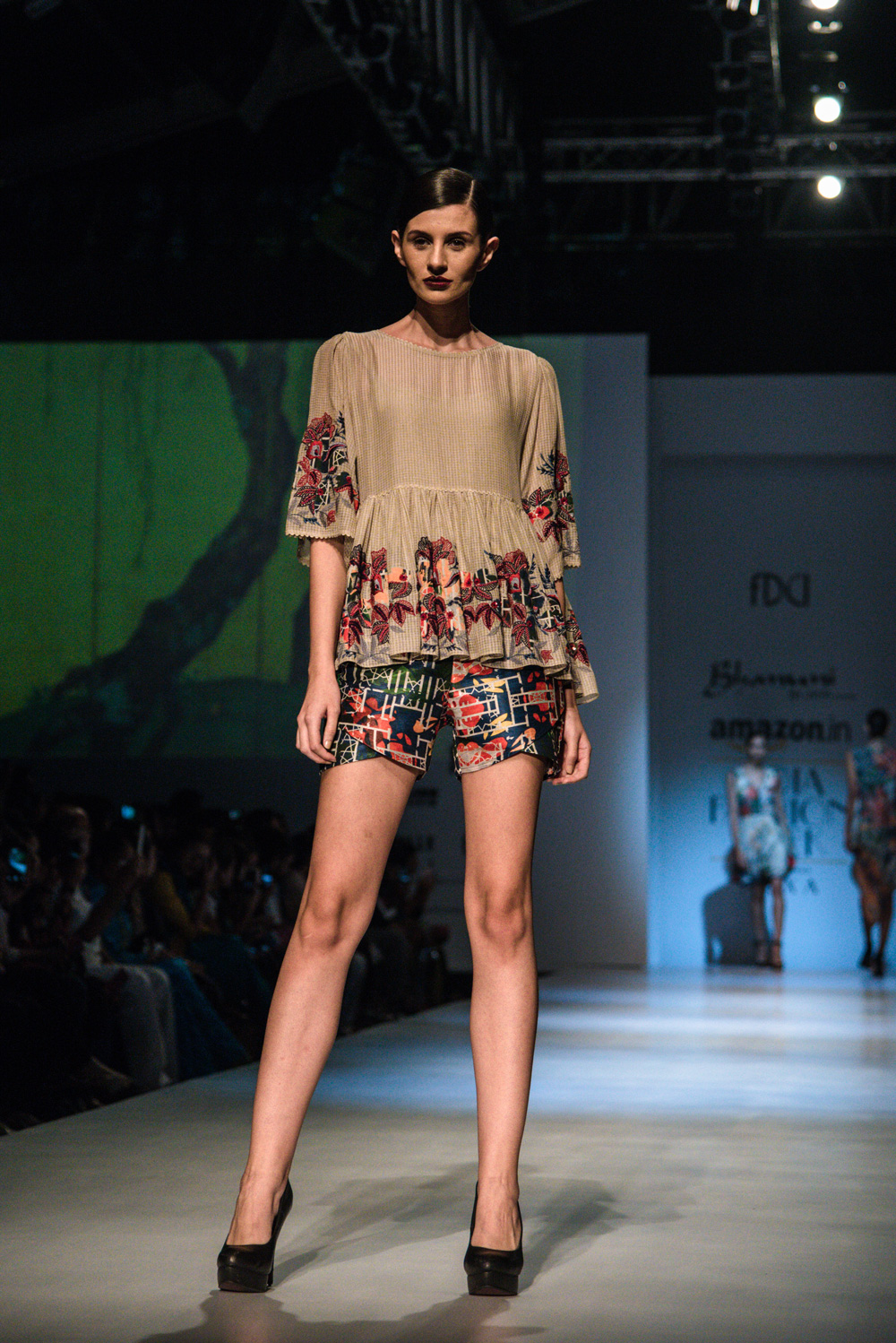 Bhanuni by Jyoti FDCI Amazon India Fashion Week Spring Summer 2018 Look 2