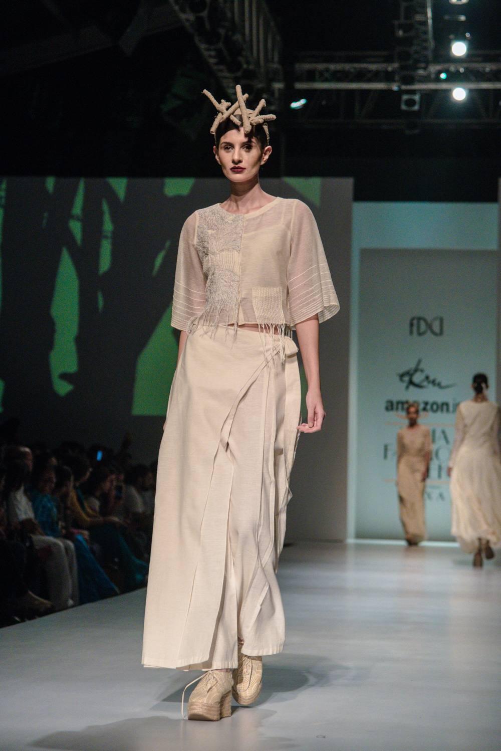 Ekru by Ektaa FDCI Amazon India Fashion Week Spring Summer 2018 Look 2