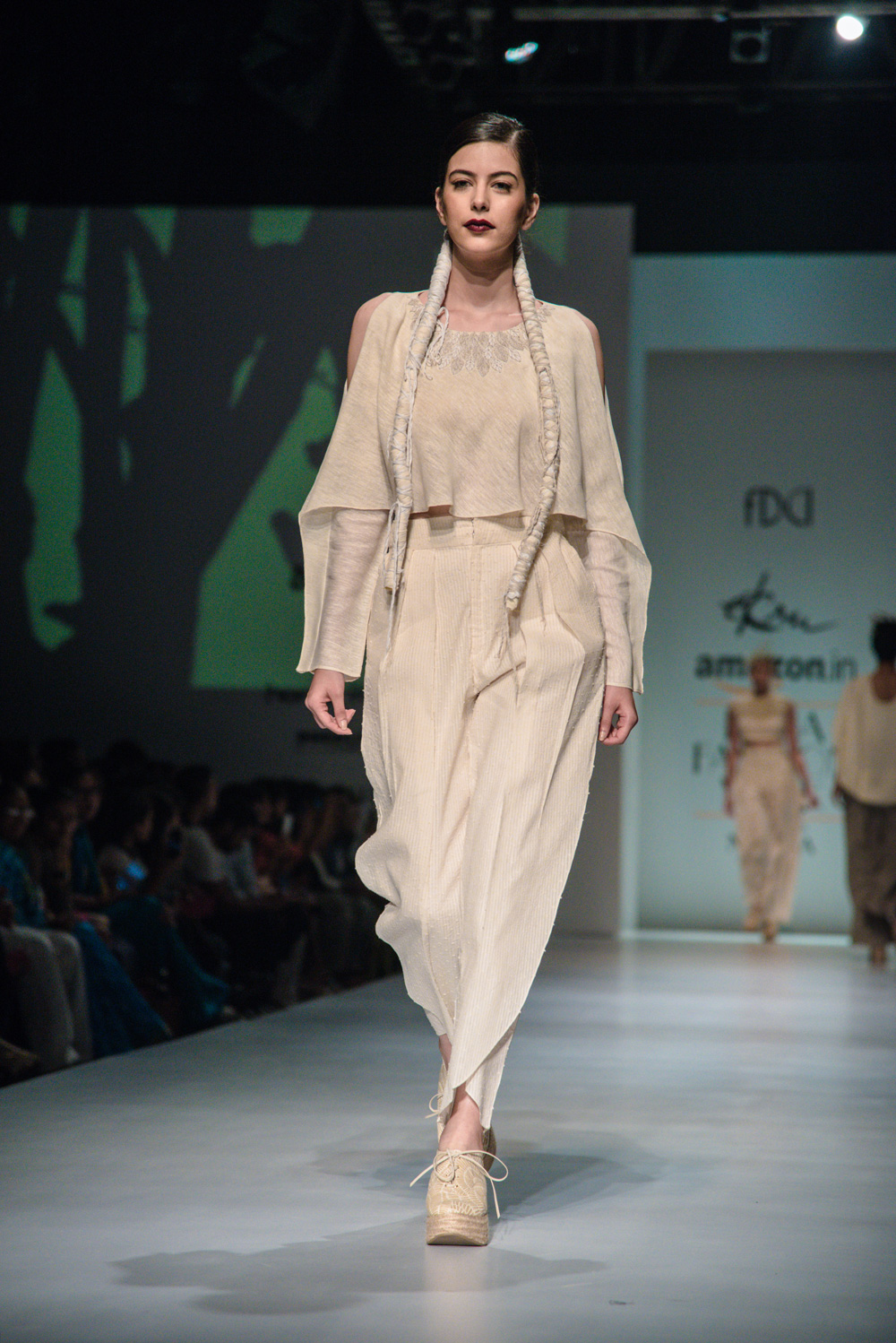 Ekru by Ektaa FDCI Amazon India Fashion Week Spring Summer 2018 Look 6