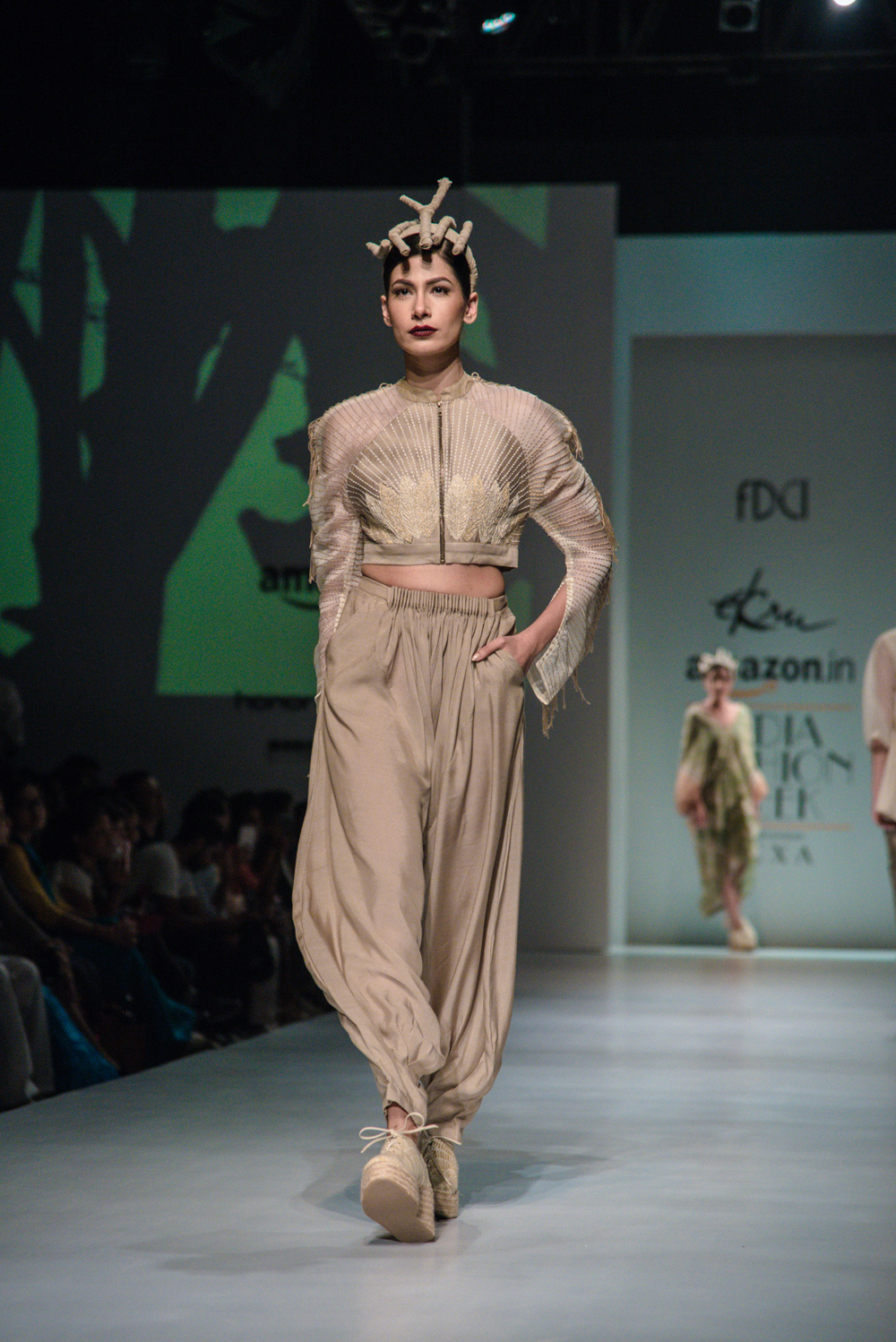 Ekru by Ektaa FDCI Amazon India Fashion Week Spring Summer 2018 Look 10