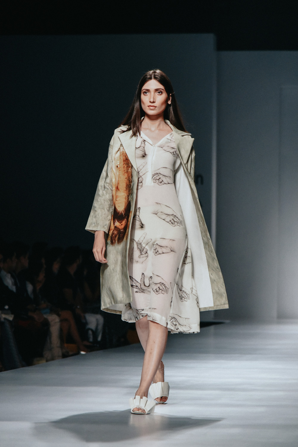 Aartivijay Gupta FDCI Amazon India Fashion Week Spring Summer 2018 Look 13