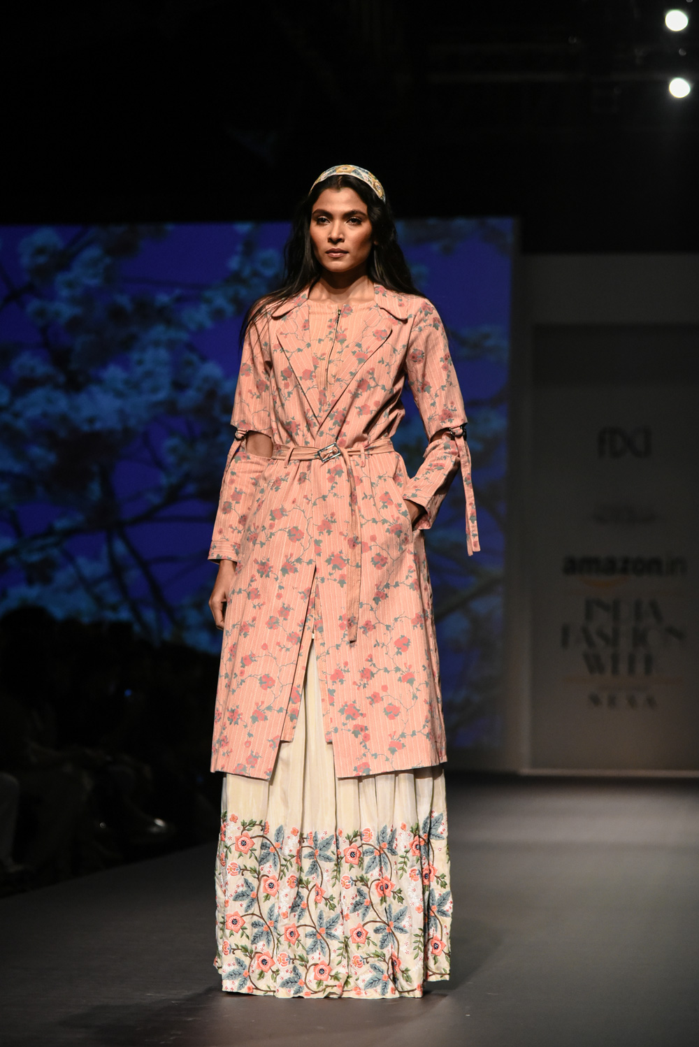 Pinnacle by Shruti Sancheti FDCI Amazon India Fashion Week Spring Summer 2018 Look 16