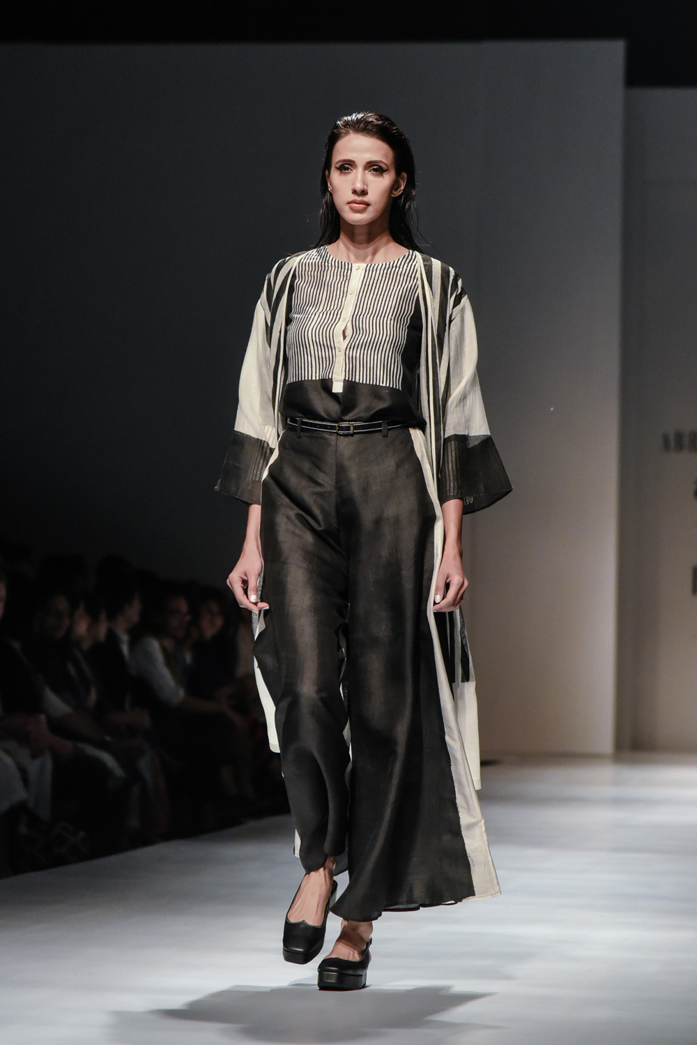 Abraham and Thakore FDCI Amazon India Fashion Week Spring Summer 2018 Look 2