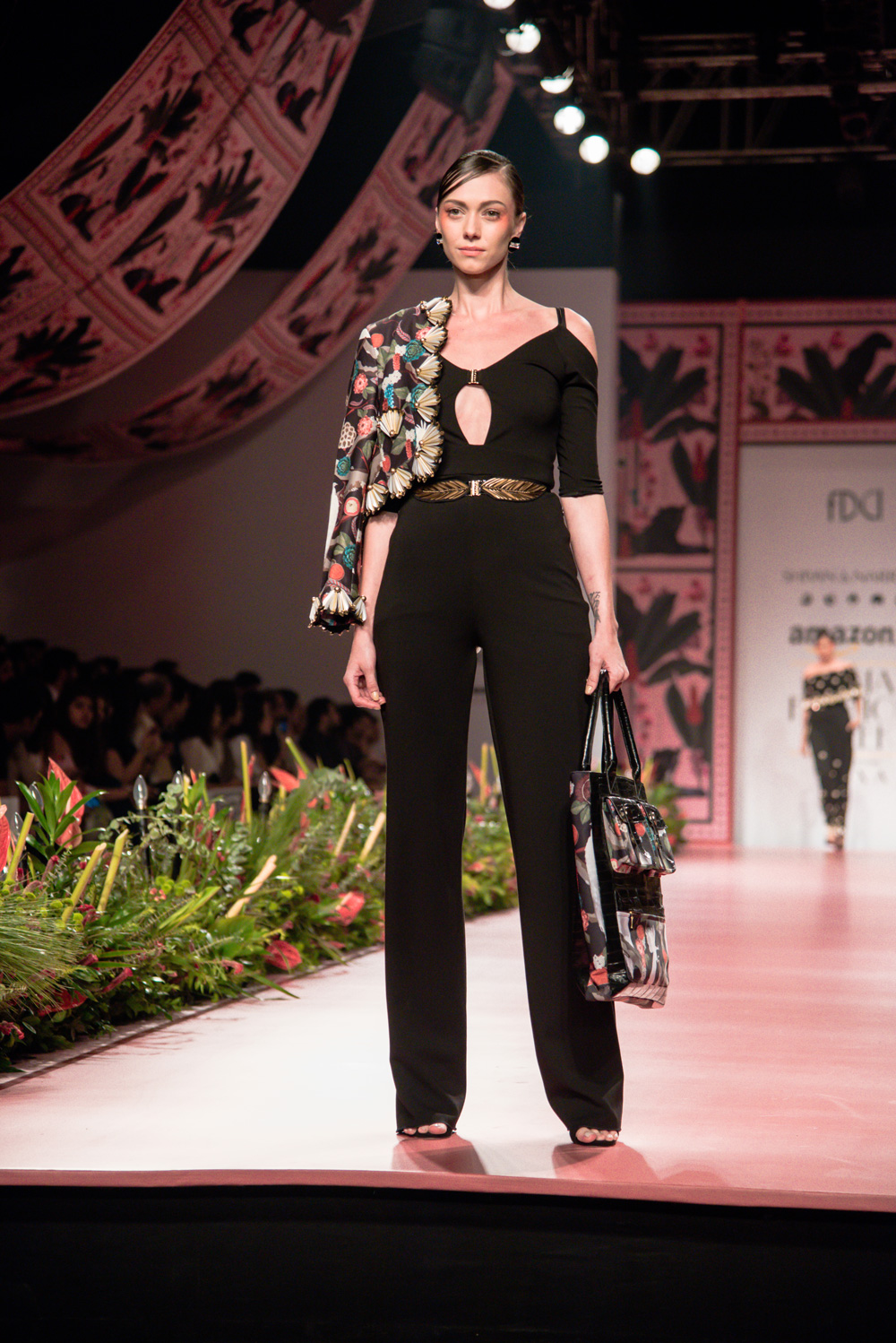 Shivan and Narresh FDCI Amazon India Fashion Week Spring Summer 2018 Look 15