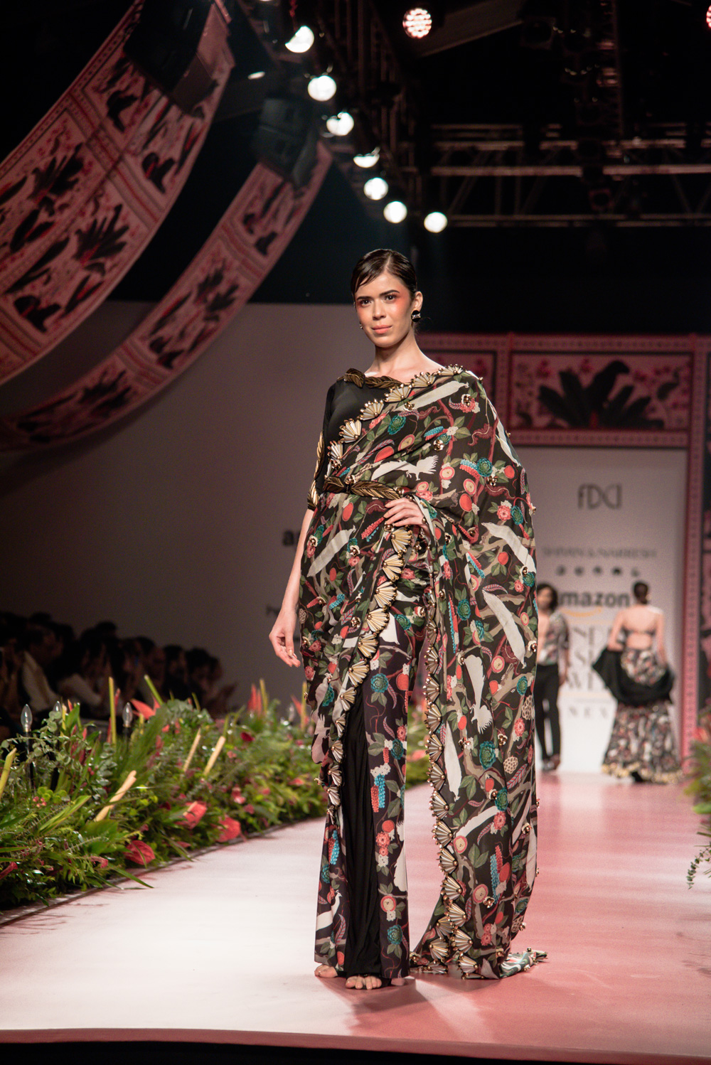 Shivan and Narresh FDCI Amazon India Fashion Week Spring Summer 2018 Look 21