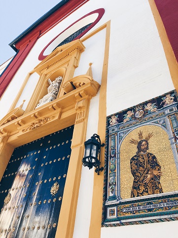 What to See and Do in Seville Spain - Zardozi Magazine - Church
