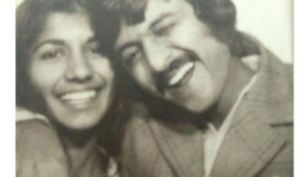 Old-School-Love-This-is-what-Weddings-Looked-like-when-our-Parents.-Zardozi-Magazine