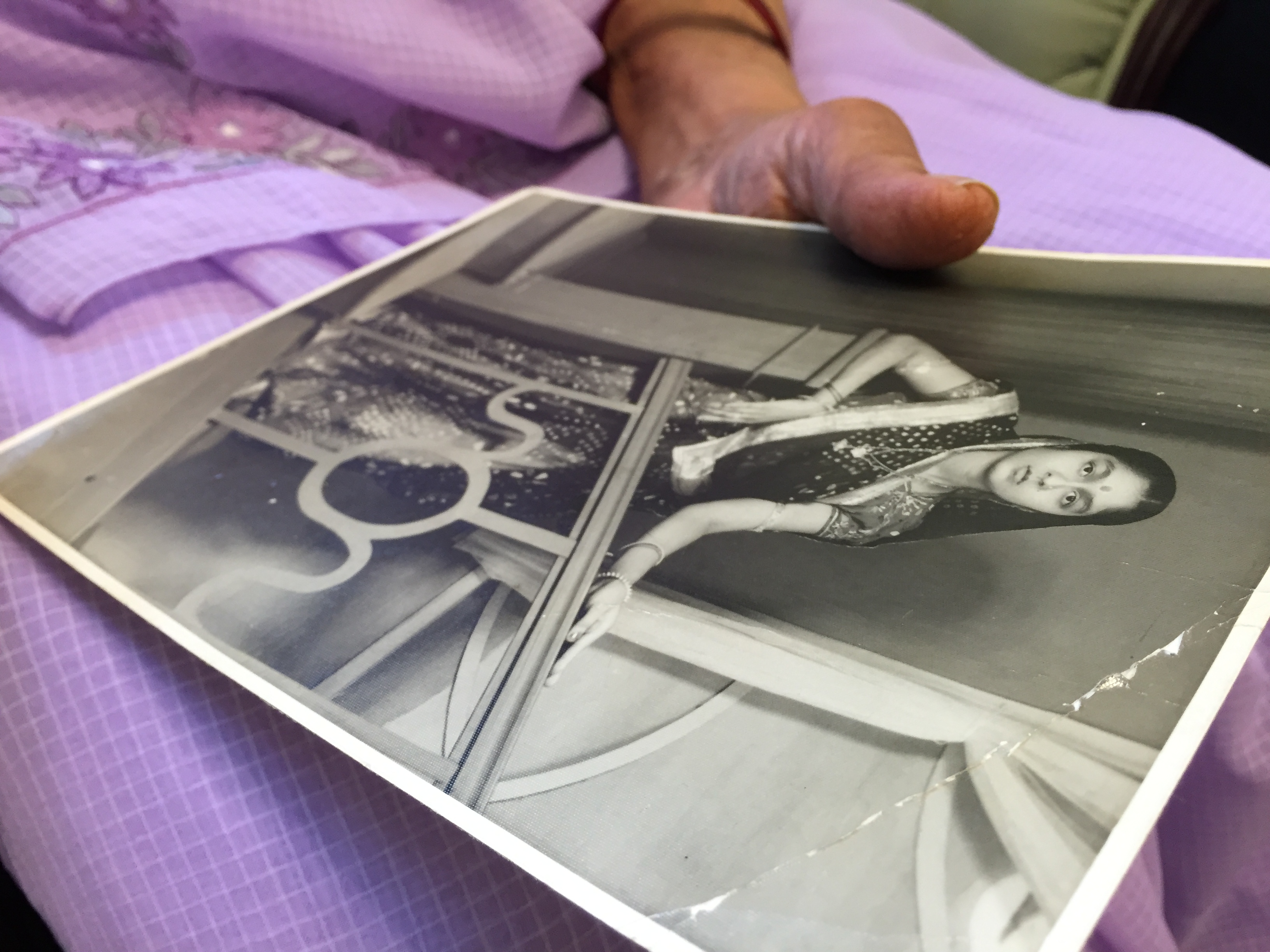 British Indians: Meet Vijya Ghelani - Zardozi Magazine - Gujaratis in England